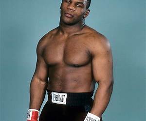 Tyson: The Concise Biography of Iron Mike (Biography Shorts)